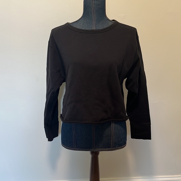 Athleta Tops - Athleta black cropped sweatshirt size medium